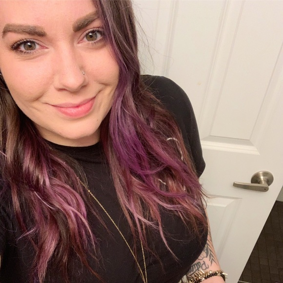 Meet your Posher, Vanessa - Picture 2 of 2